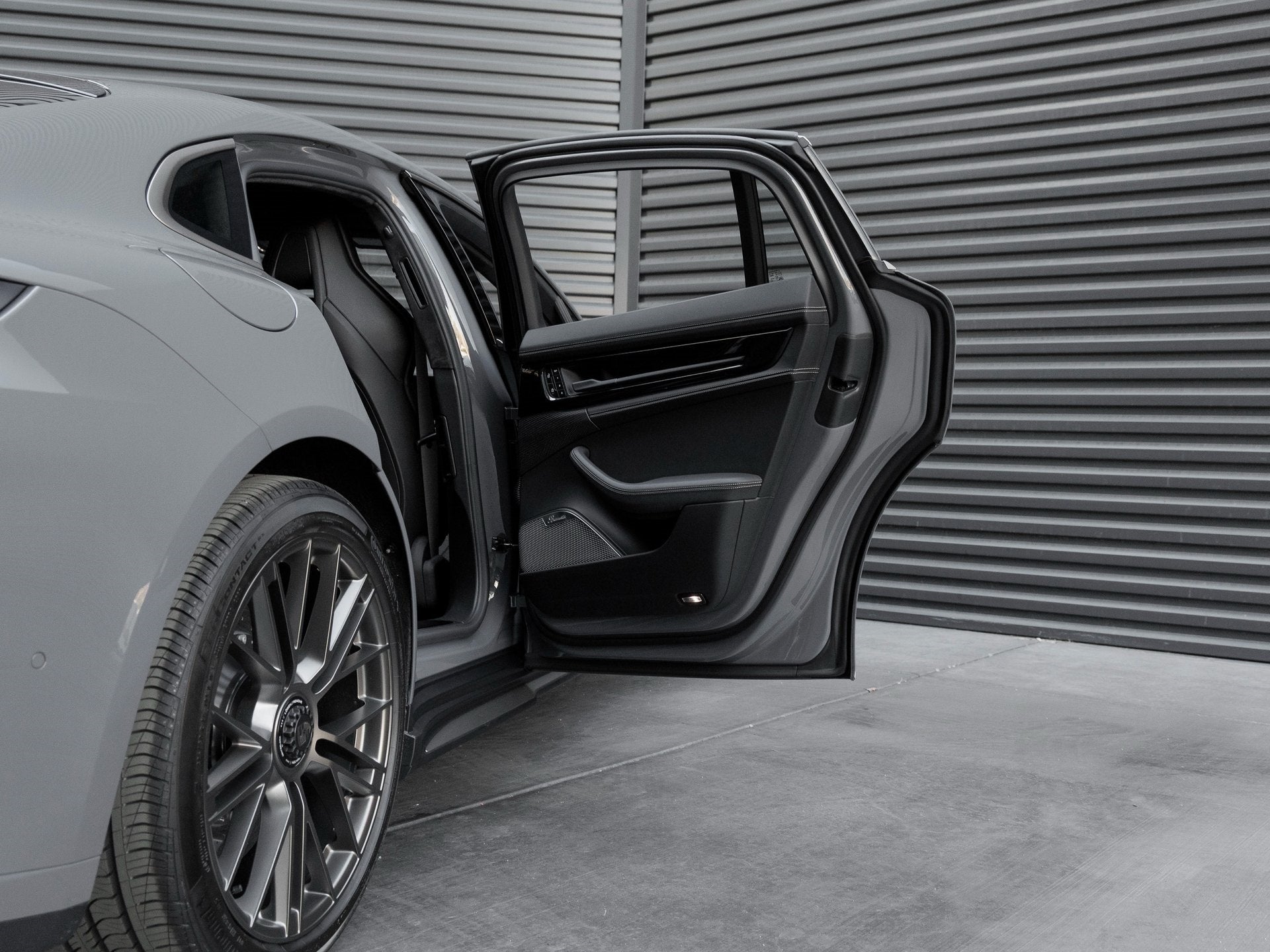 2026 Porsche Panamera Panamera Turbo S E-Hybrid