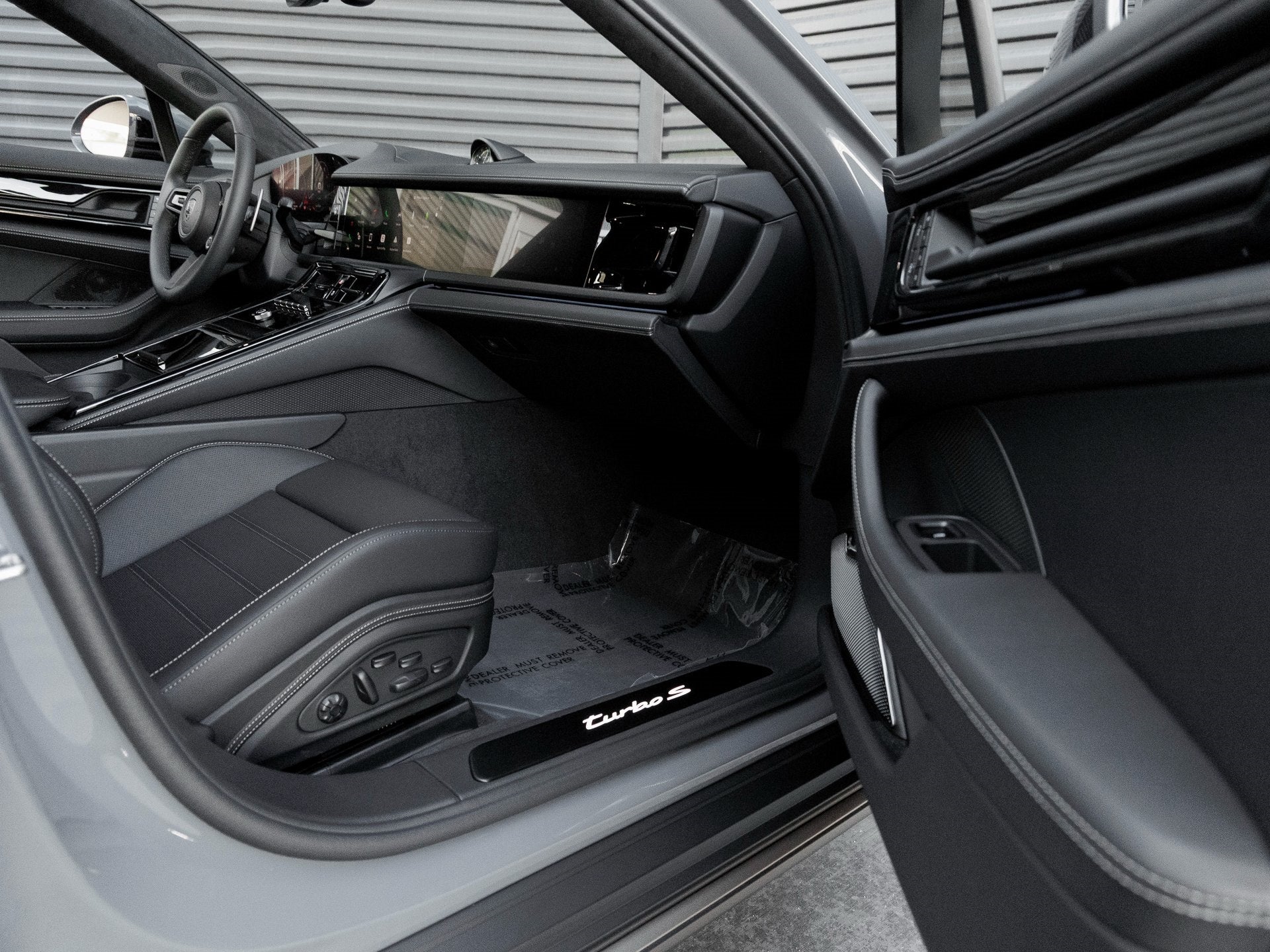 2026 Porsche Panamera Panamera Turbo S E-Hybrid