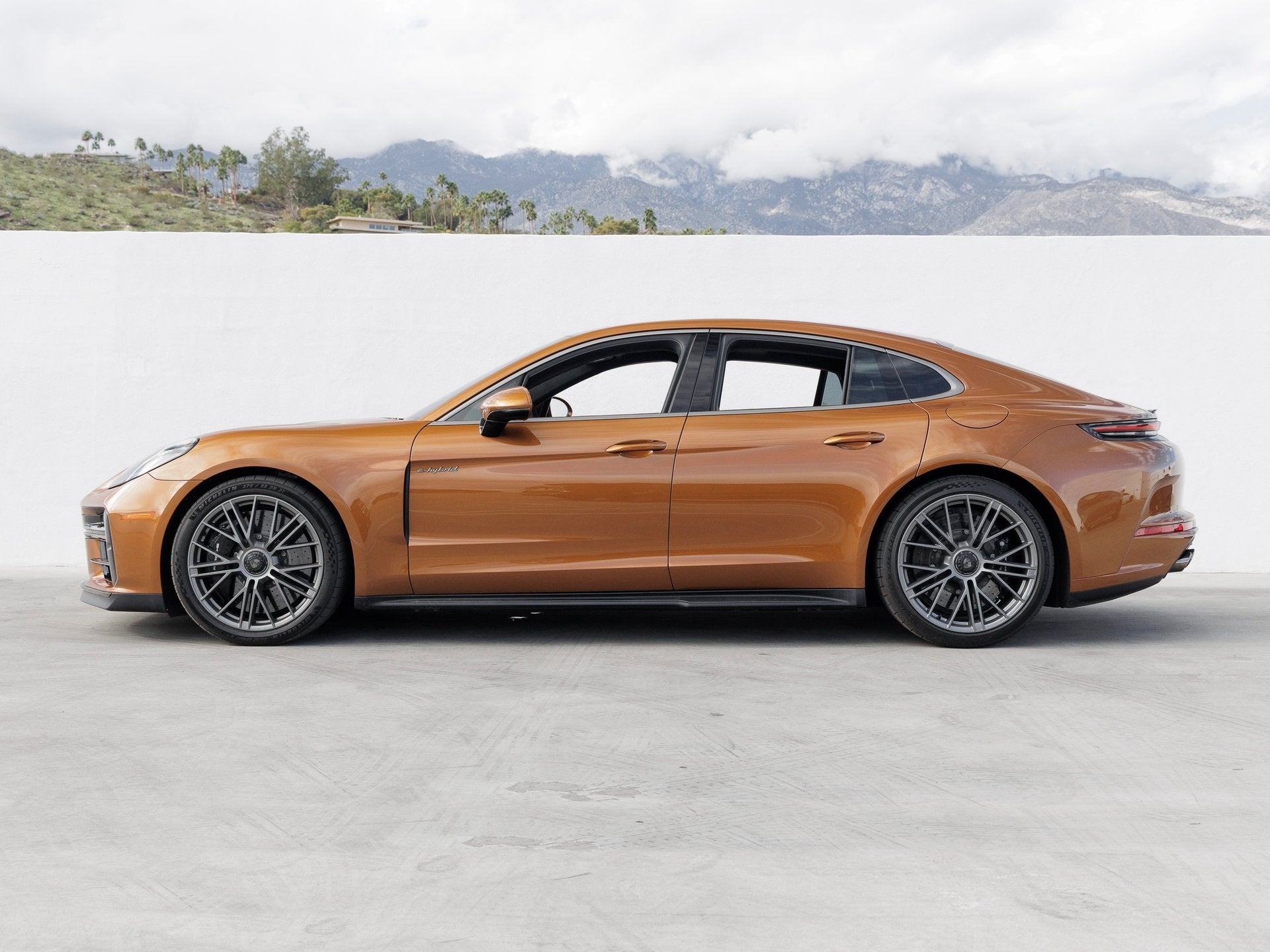 2025 Porsche Panamera E-Hybrid Turbo S