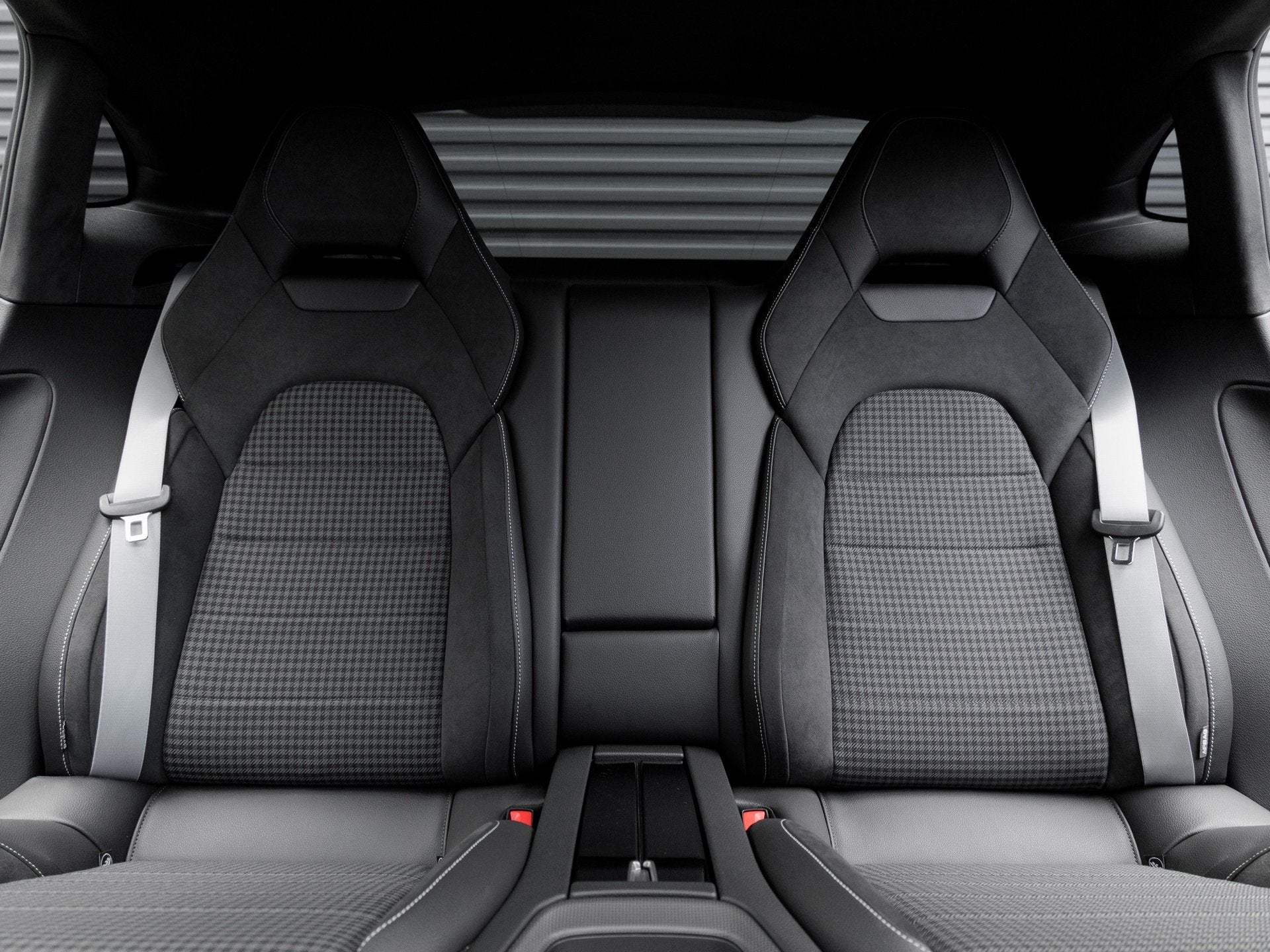 2025 Porsche Panamera E-Hybrid Turbo S