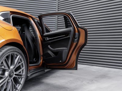 2025 Porsche Panamera E-Hybrid Turbo S