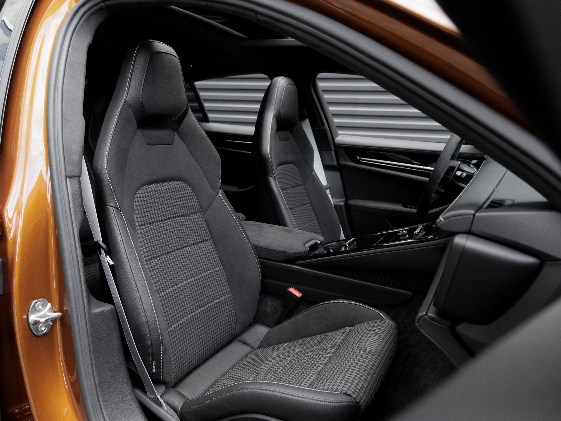 2025 Porsche Panamera E-Hybrid Turbo S