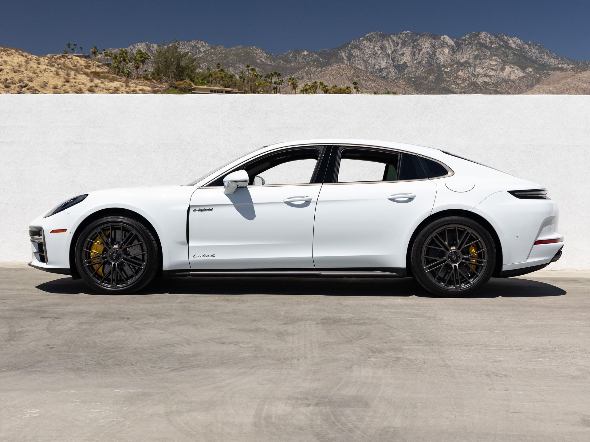 2026 Porsche Panamera Turbo S E-Hybrid