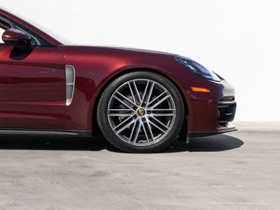 2023 Porsche Panamera Platinum Edition
