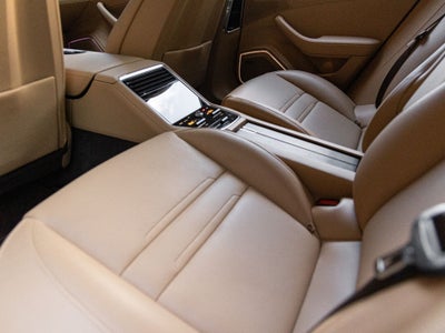 2023 Porsche Panamera Platinum Edition