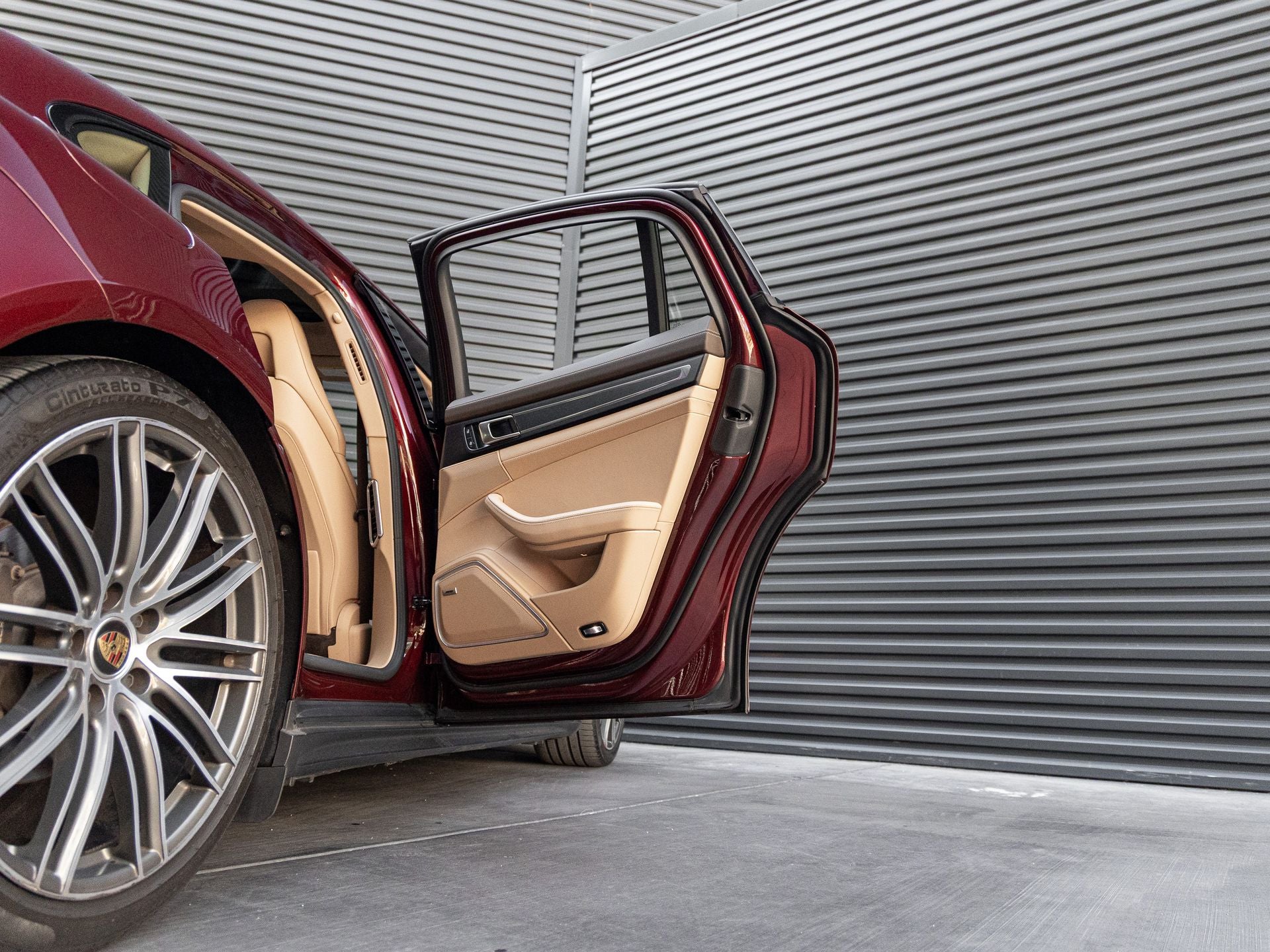 2023 Porsche Panamera Platinum Edition