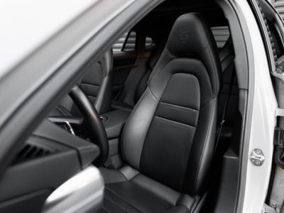 2023 Porsche Panamera Panamera Platinum Edition