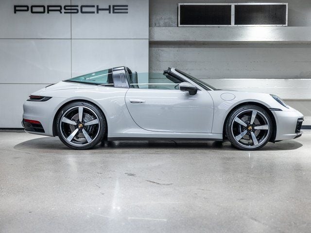 2022 Porsche 911 Targa 4S
