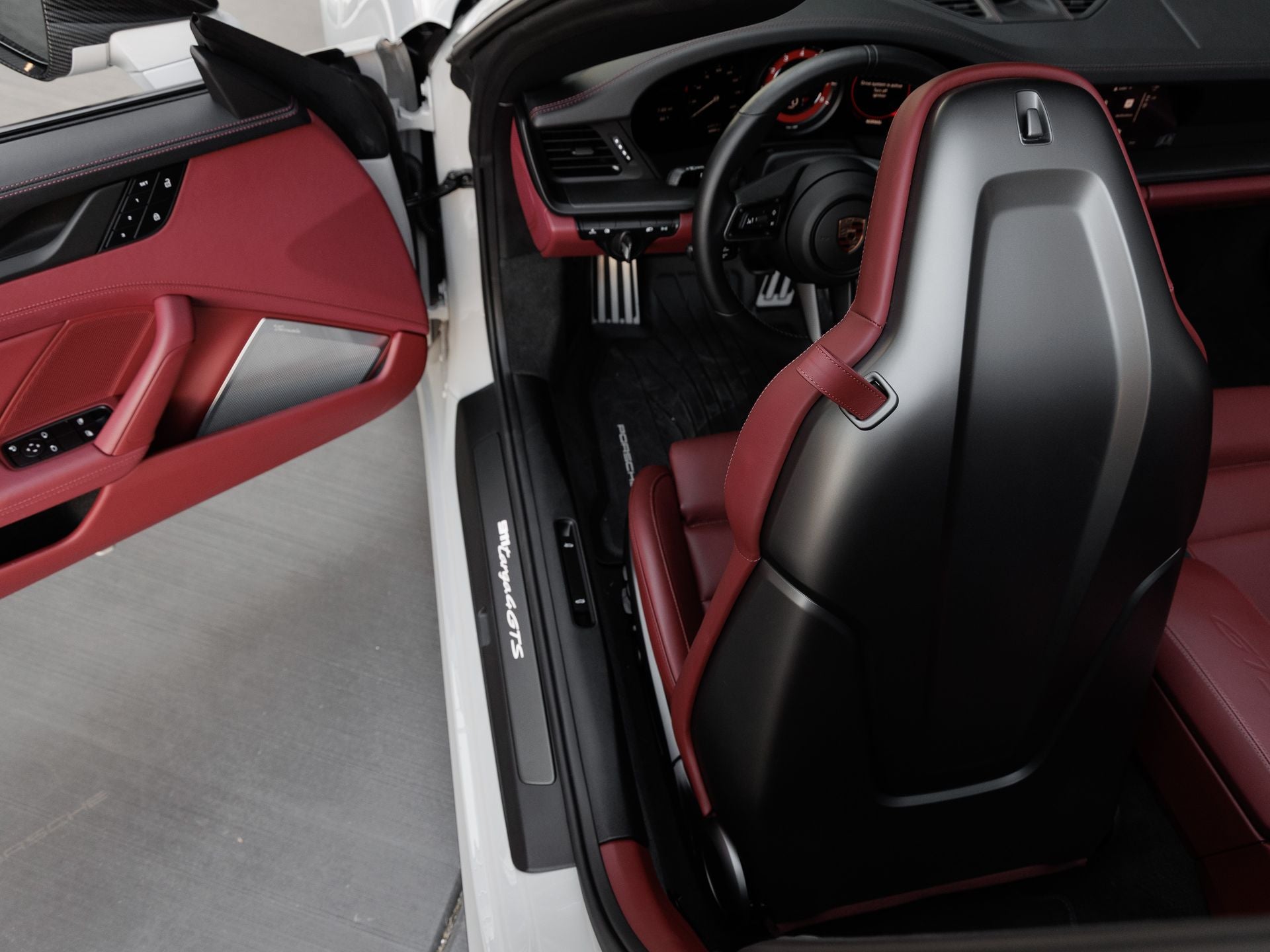 2024 Porsche 911 911 Targa 4 GTS (MY24)