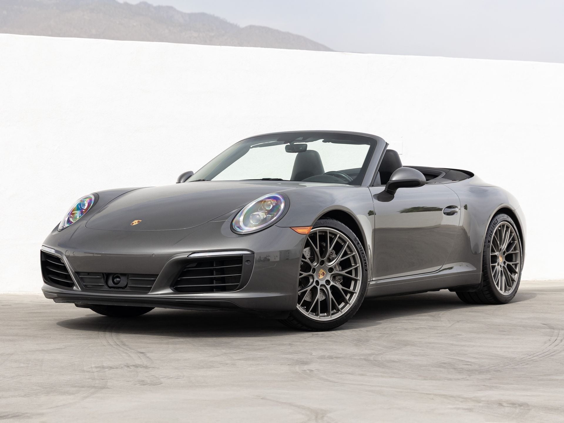 2018 Porsche 911 Carrera Cabriolet