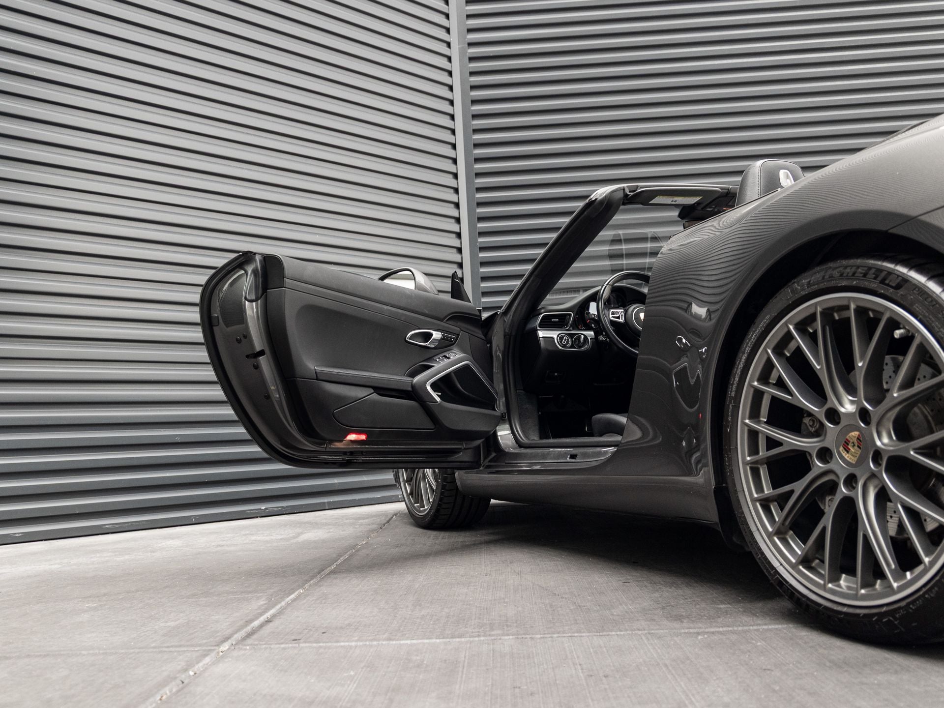 2018 Porsche 911 Carrera Cabriolet