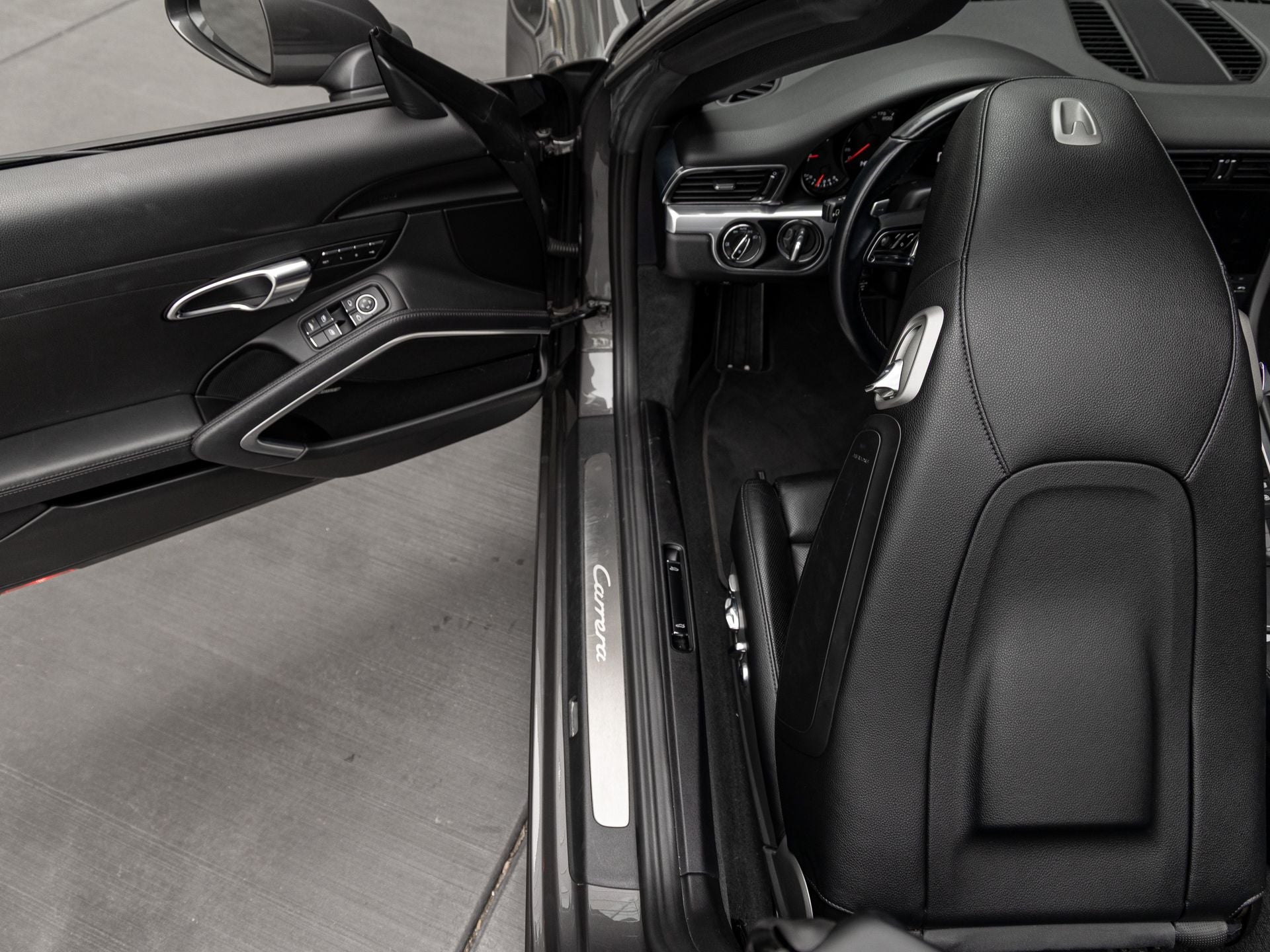 2018 Porsche 911 Carrera Cabriolet