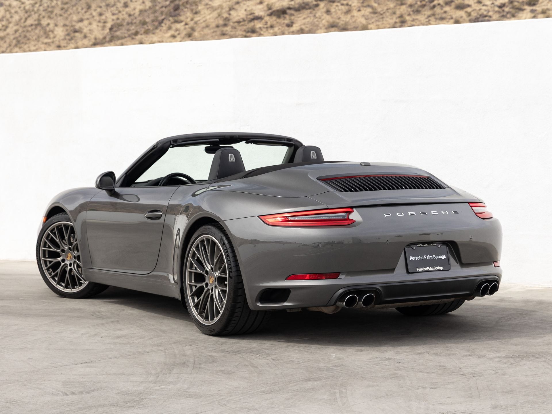 2018 Porsche 911 Carrera Cabriolet