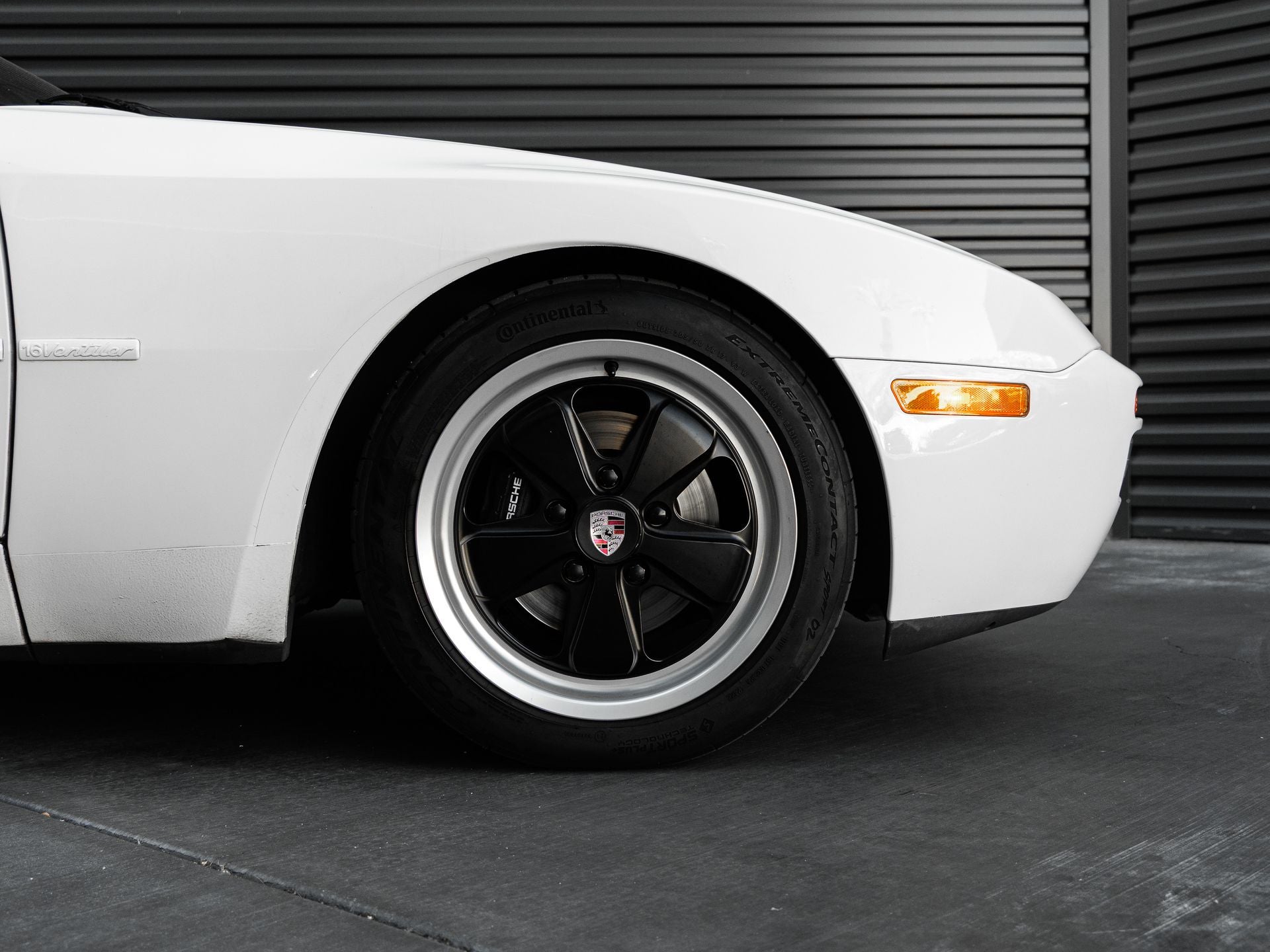 1990 Porsche 944 S2