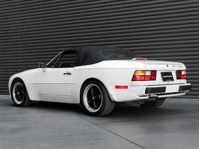 1990 Porsche 944 S2