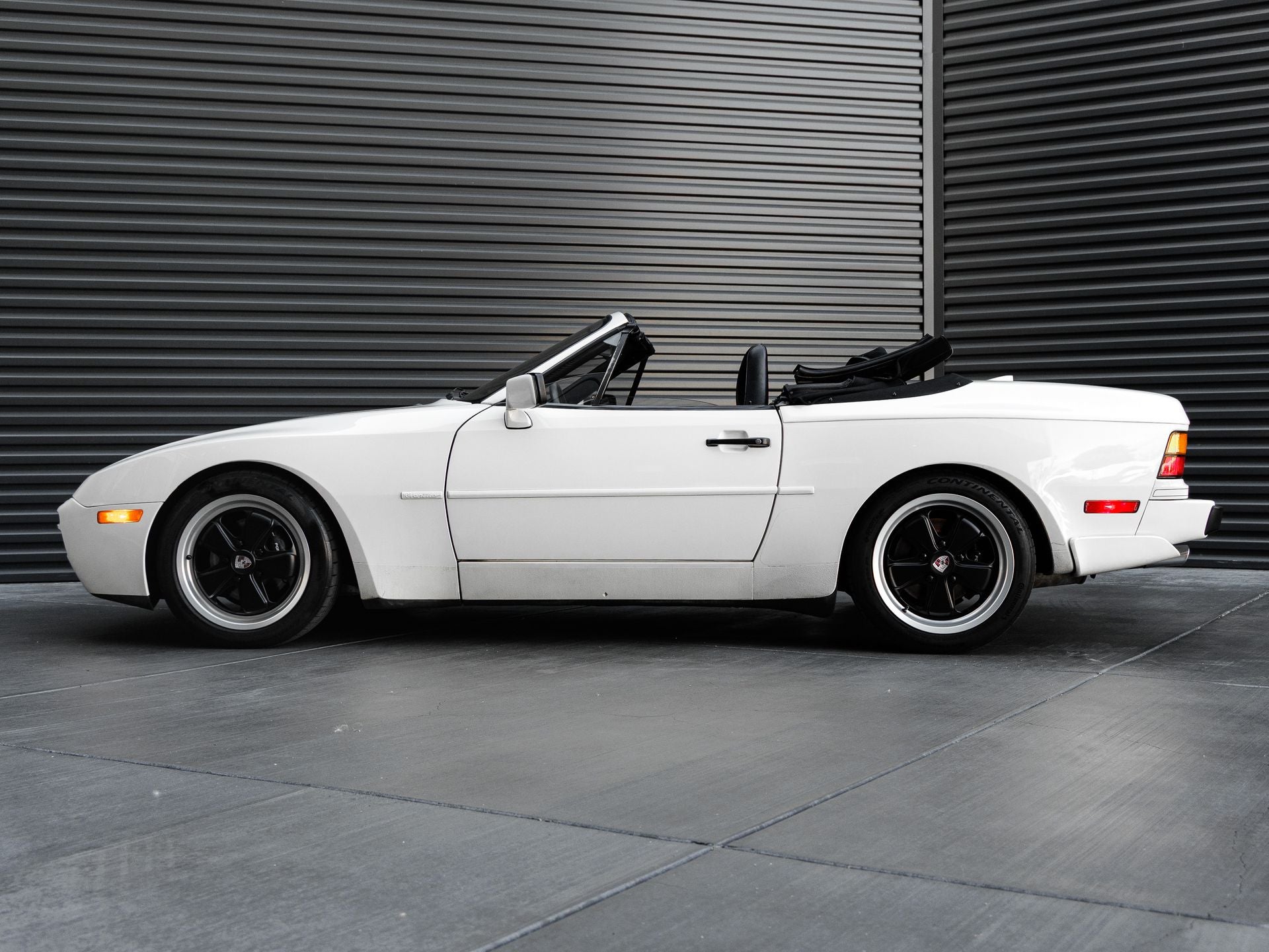 1990 Porsche 944 S2