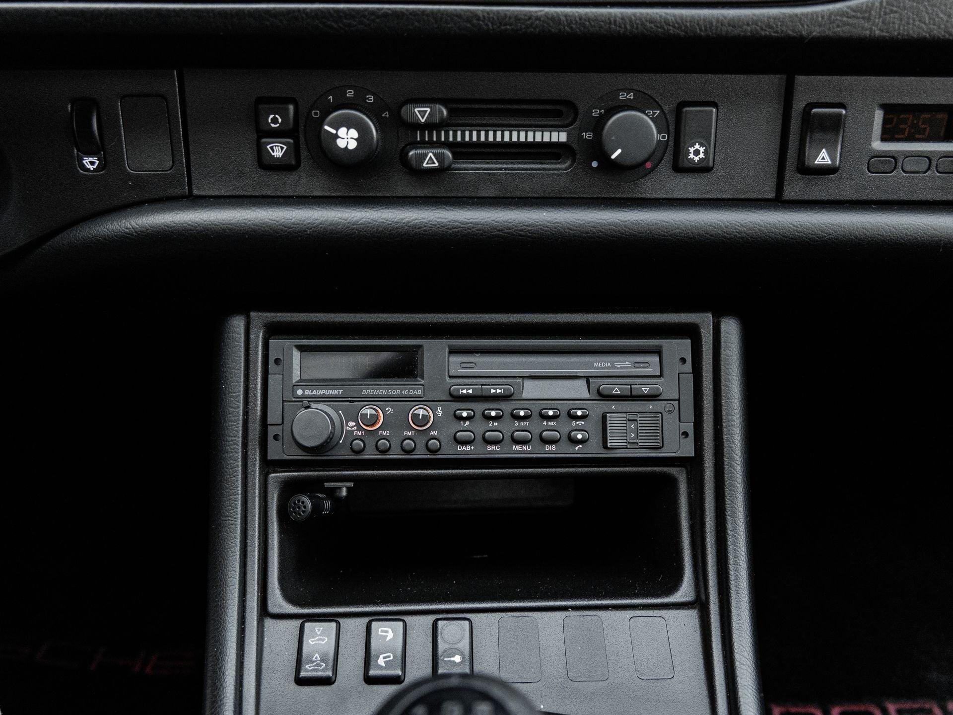 1990 Porsche 944 S2
