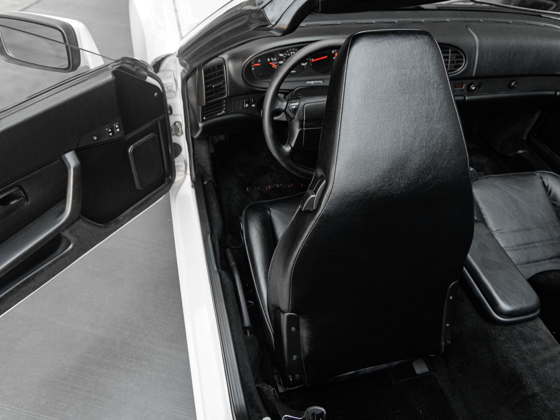 1990 Porsche 944 S2