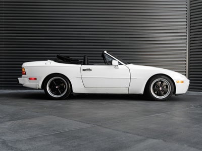1990 Porsche 944 S2