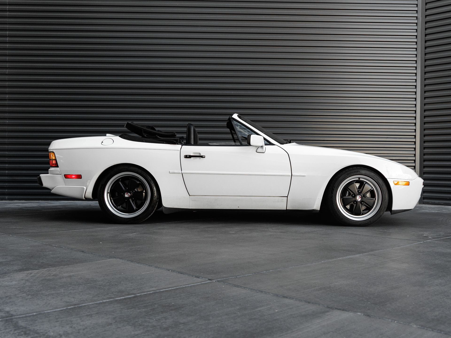 1990 Porsche 944 S2