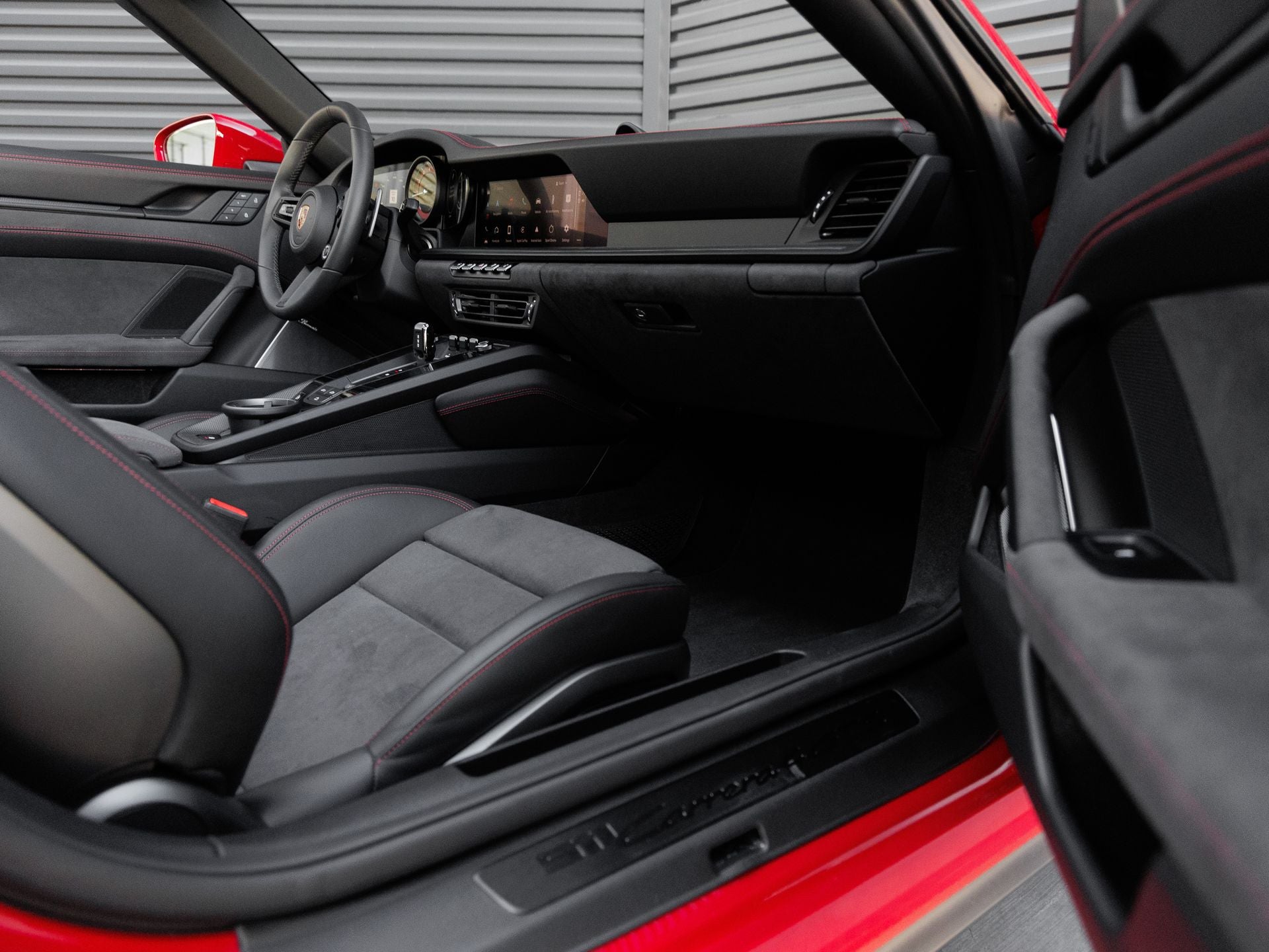 2024 Porsche 911 Carrera 4 GTS Cabriolet