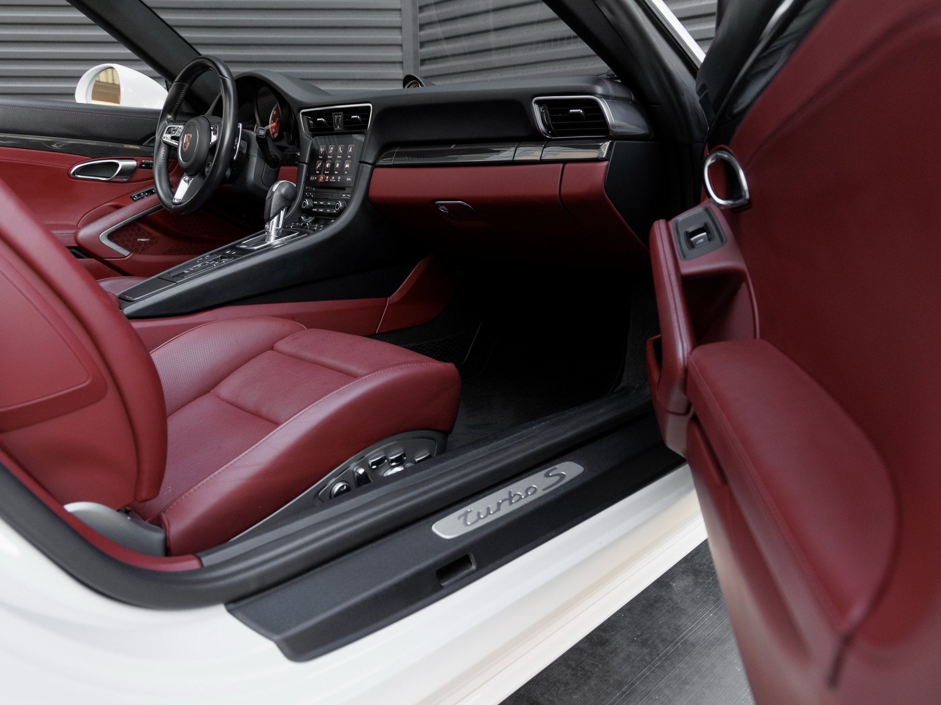 2019 Porsche 911 911 Turbo S Cabriolet