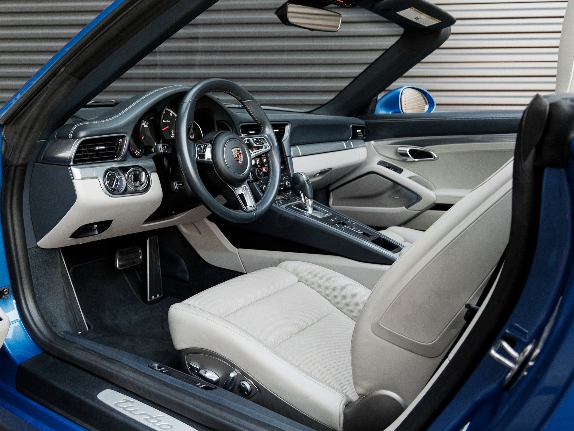 2017 Porsche 911 911 Turbo Cabriolet