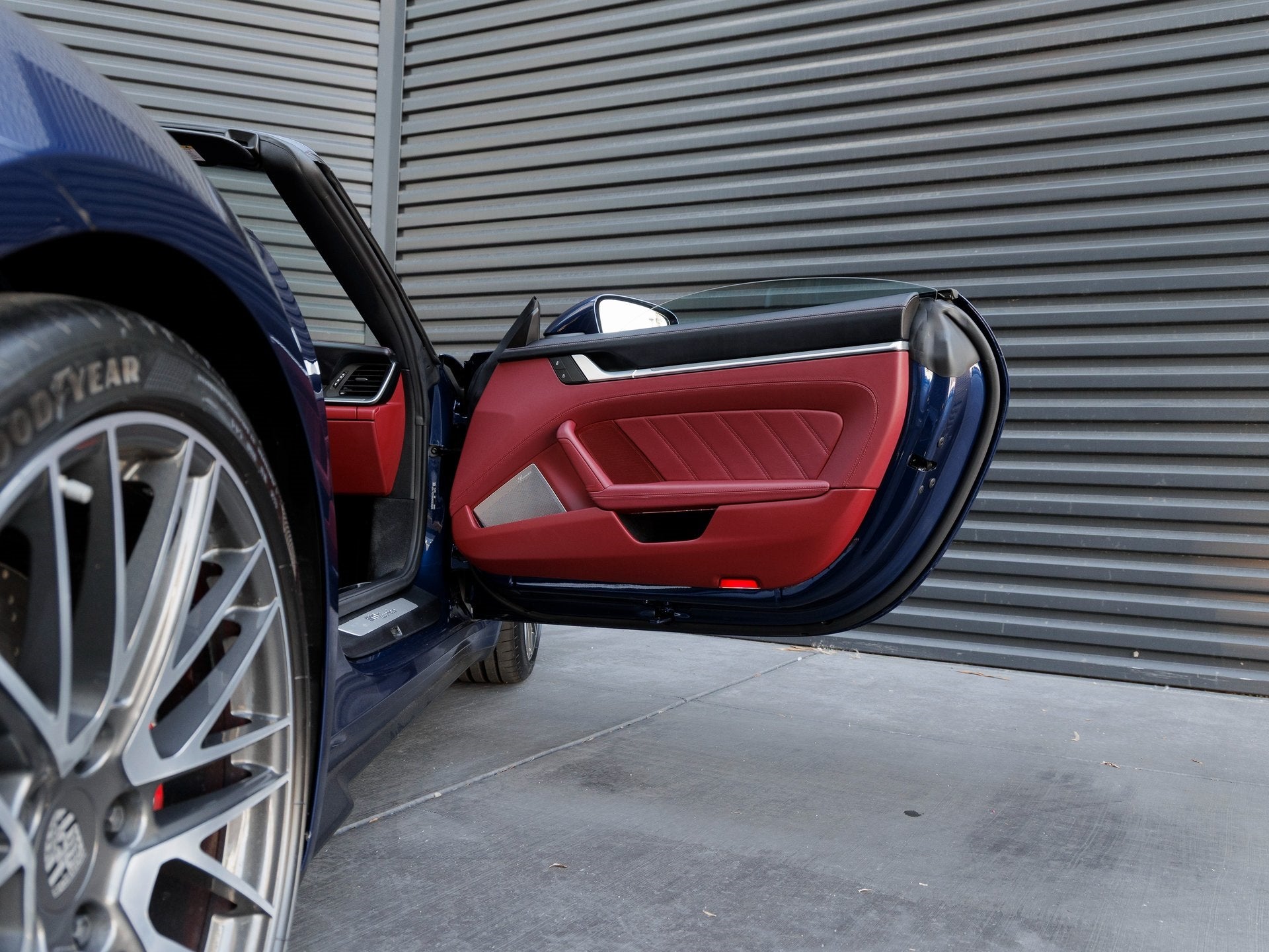 2025 Porsche 911 911 Turbo Cabriolet