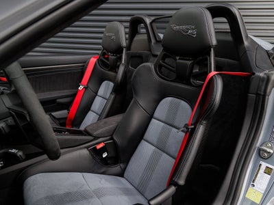 2025 Porsche 718 718 Spyder RS