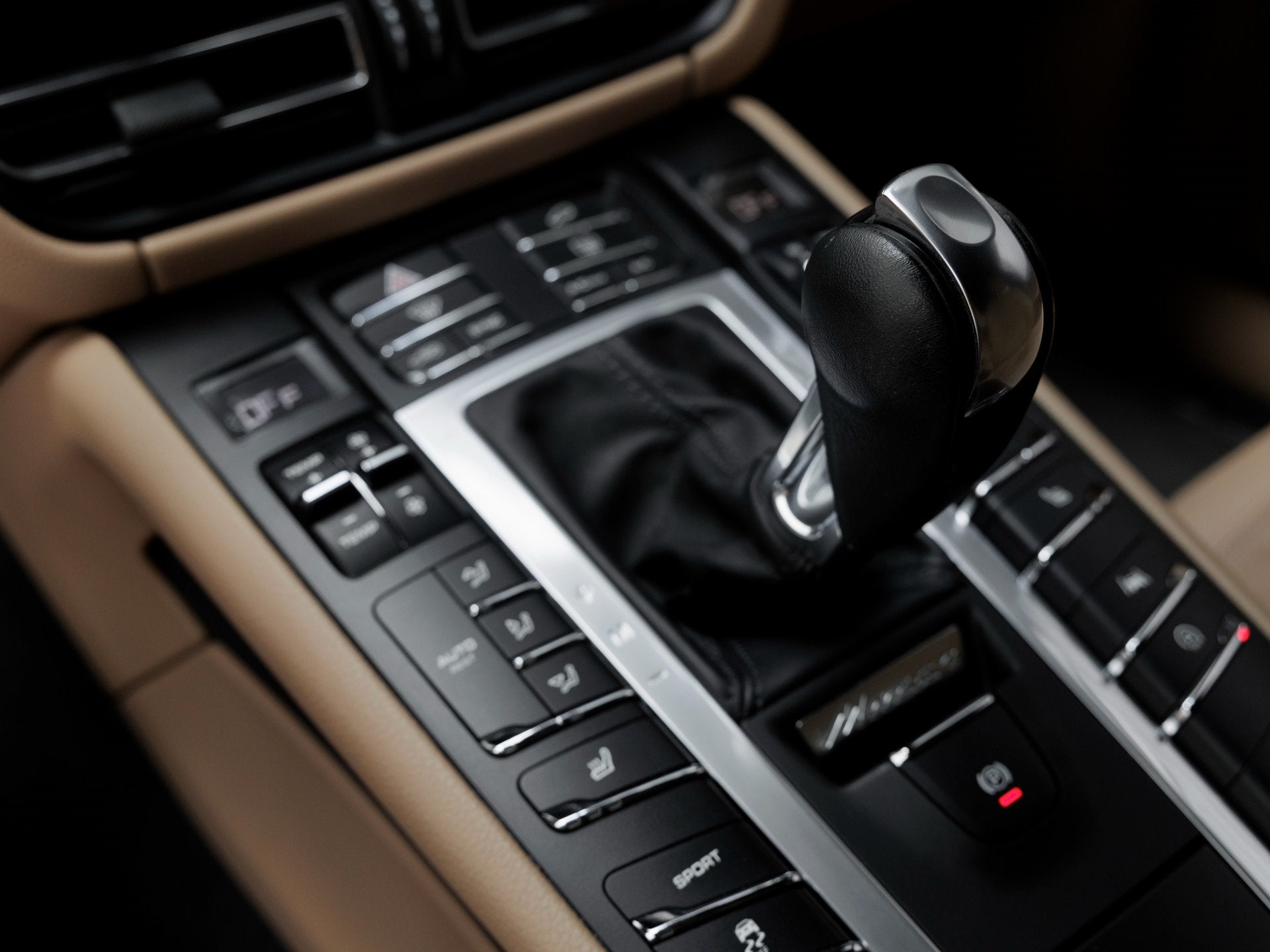 2021 Porsche Macan Macan