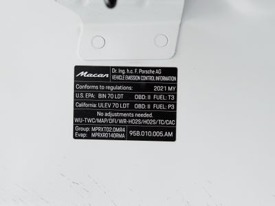 2021 Porsche Macan Macan