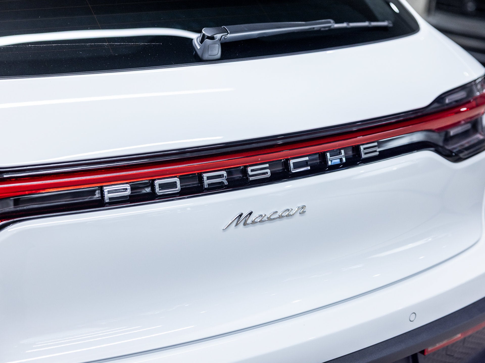 2026 Porsche Macan Base