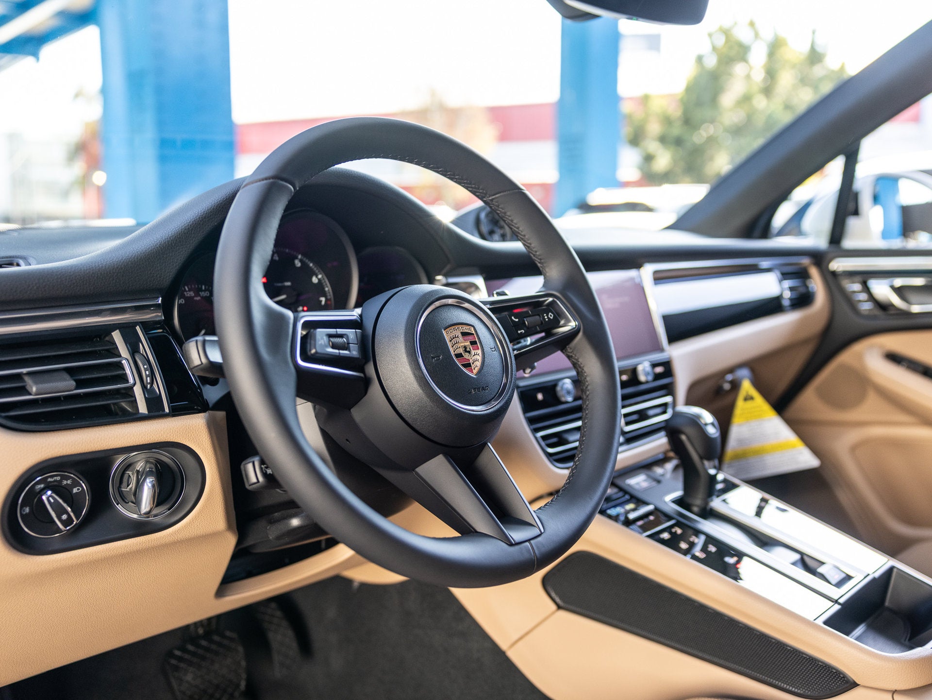 2026 Porsche Macan Base