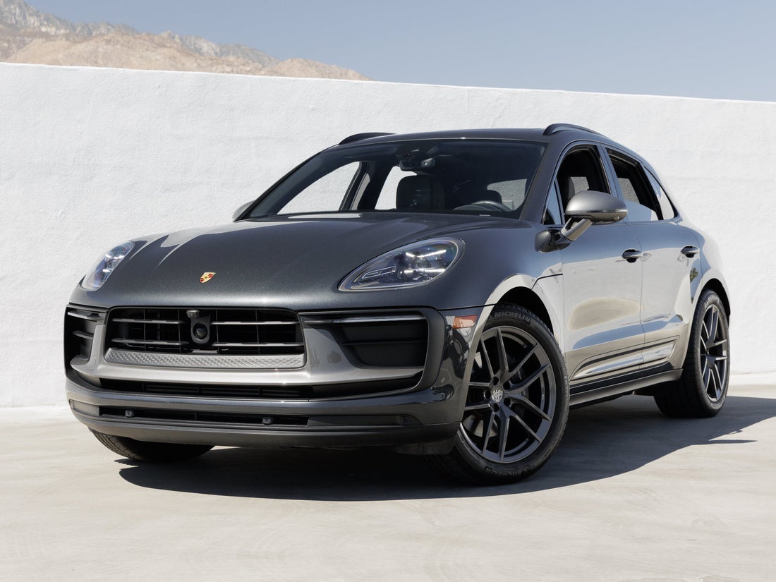 2026 Porsche Macan T — photo 1 of 42