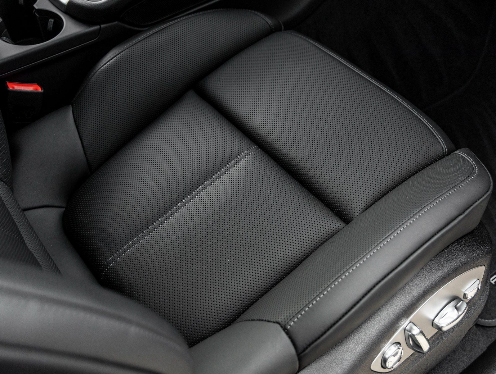 2026 Porsche Macan Macan T