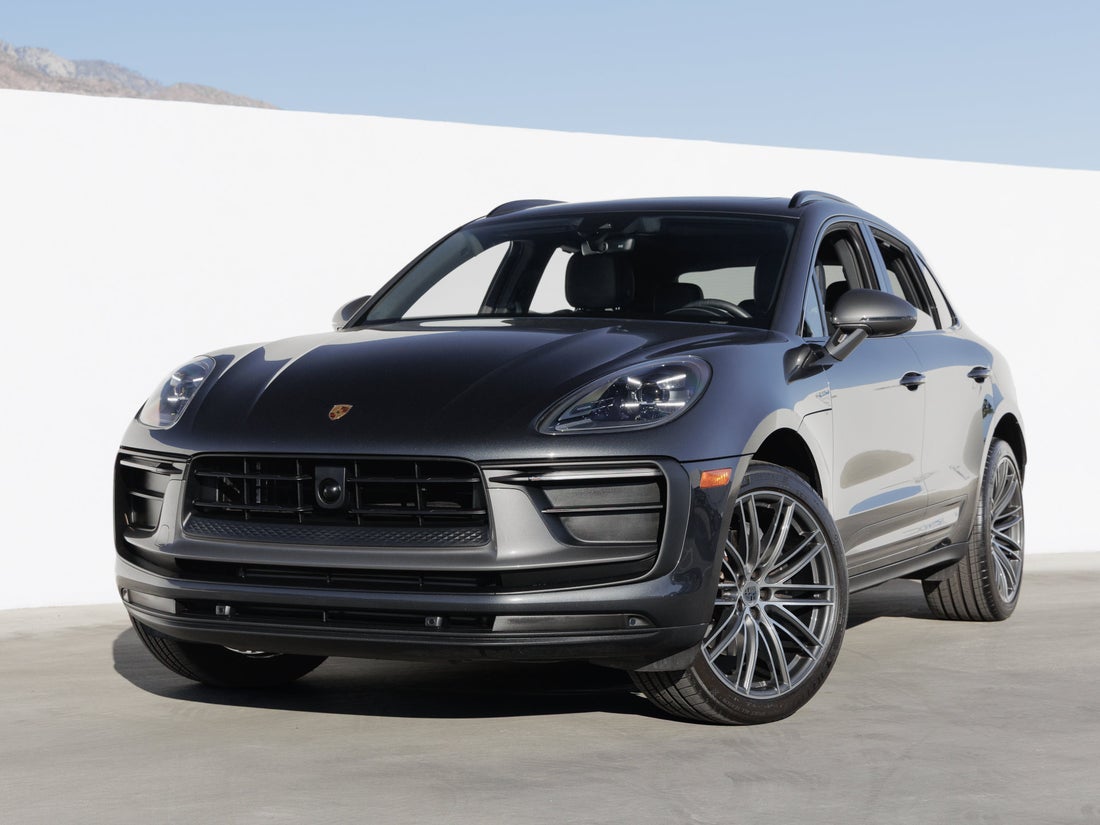 2026 Porsche Macan T — photo 1 of 45