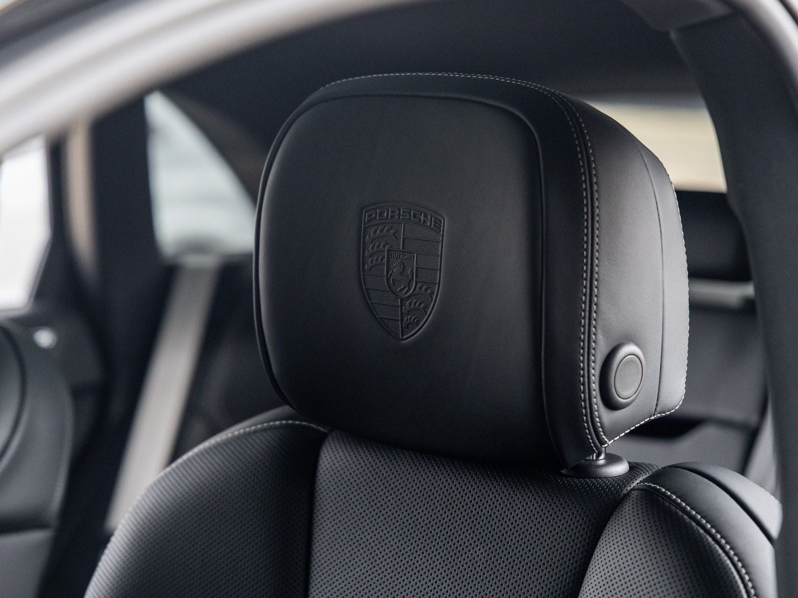 2026 Porsche Macan Macan T