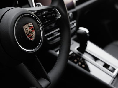 2026 Porsche Macan Macan