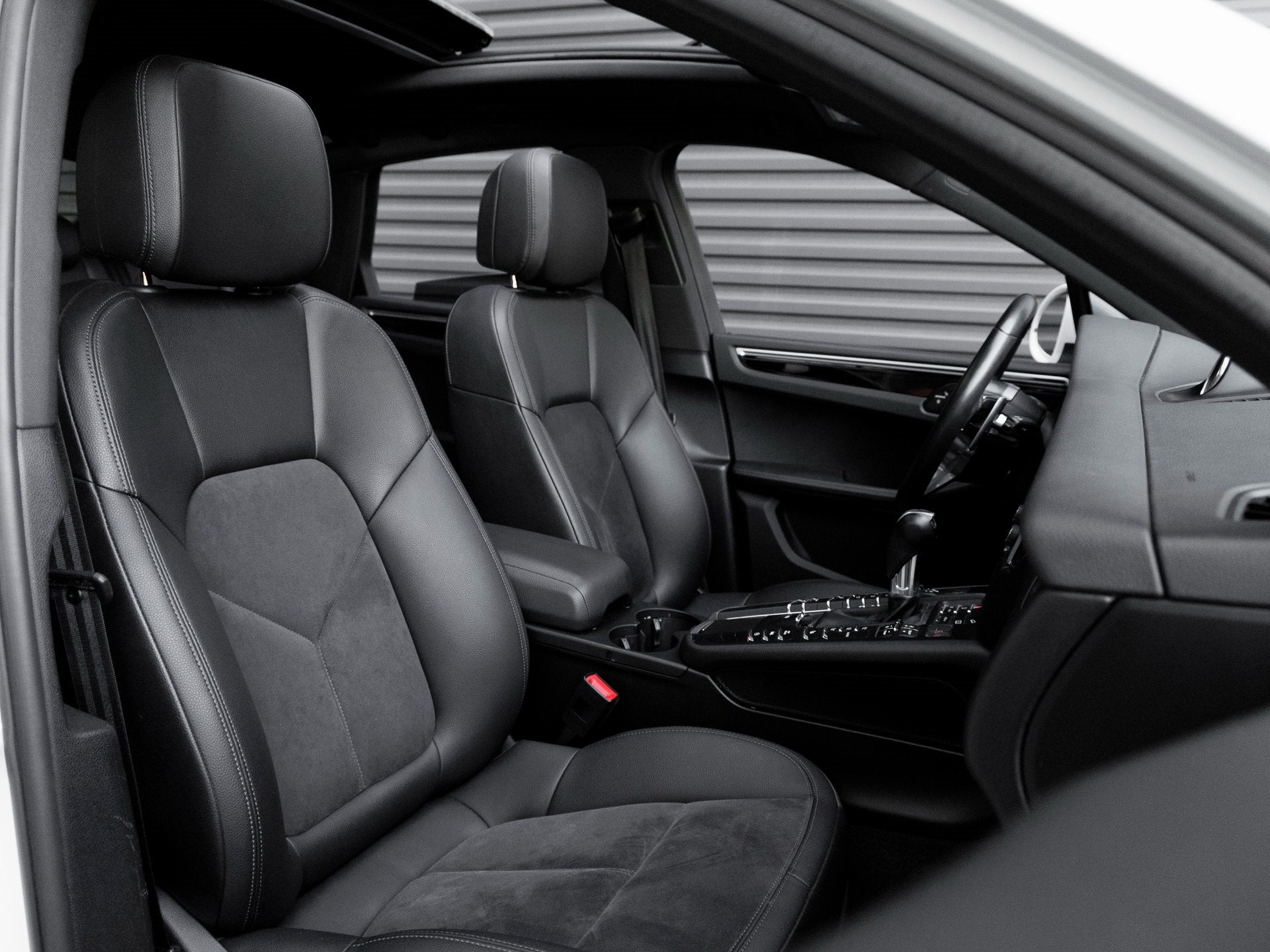 2018 Porsche Macan Macan