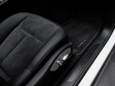 2018 Porsche Macan Macan