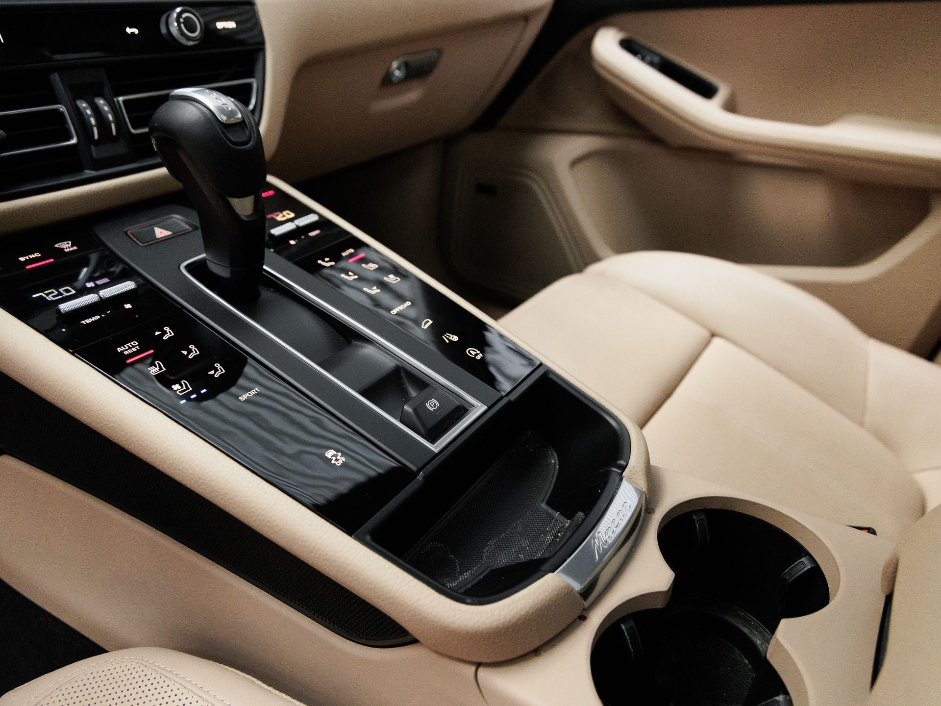 2025 Porsche Macan Macan