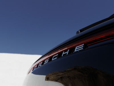 2026 Porsche Macan Macan