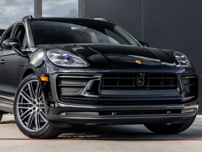 2026 Porsche Macan Macan