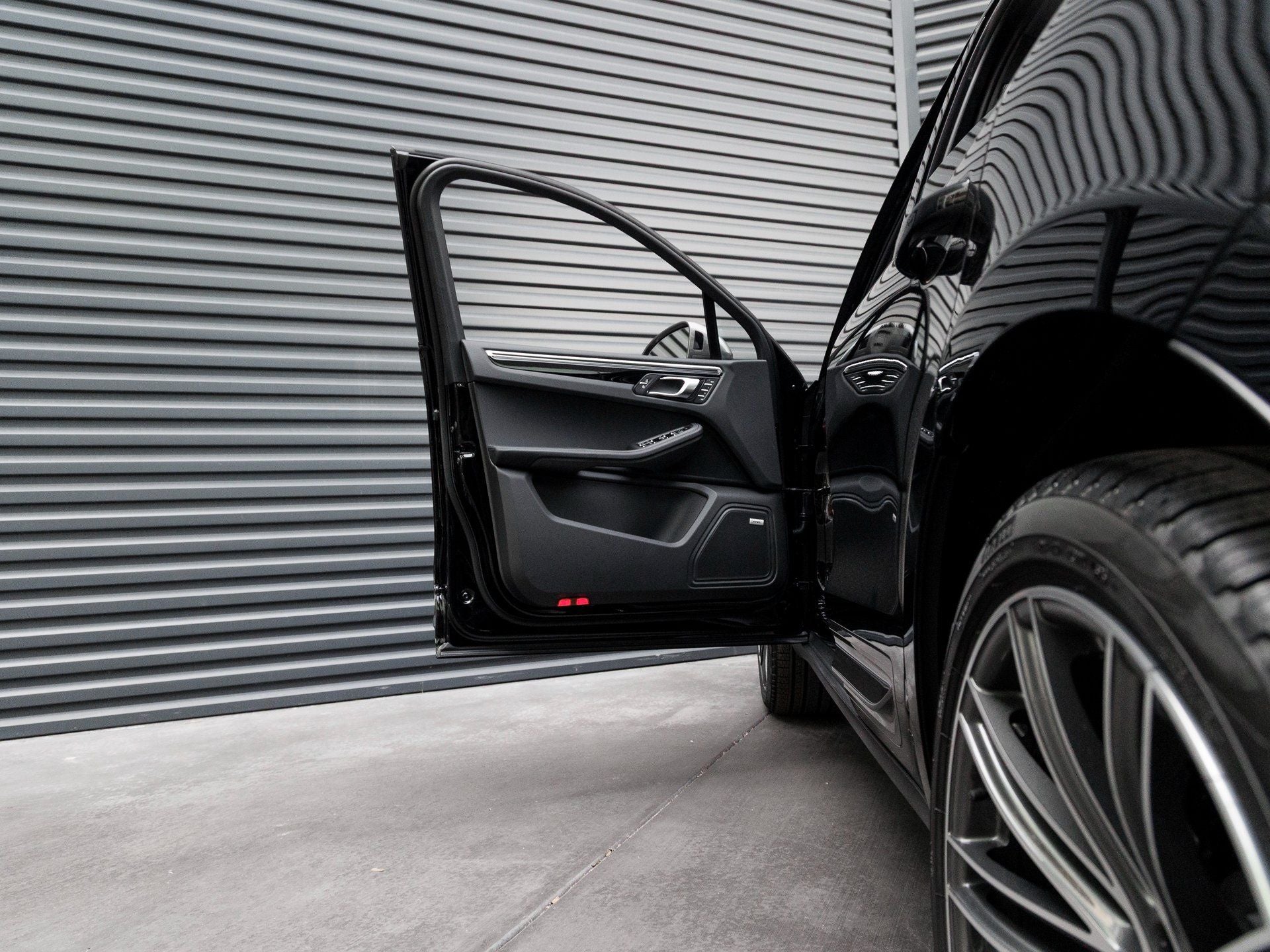 2026 Porsche Macan Macan T