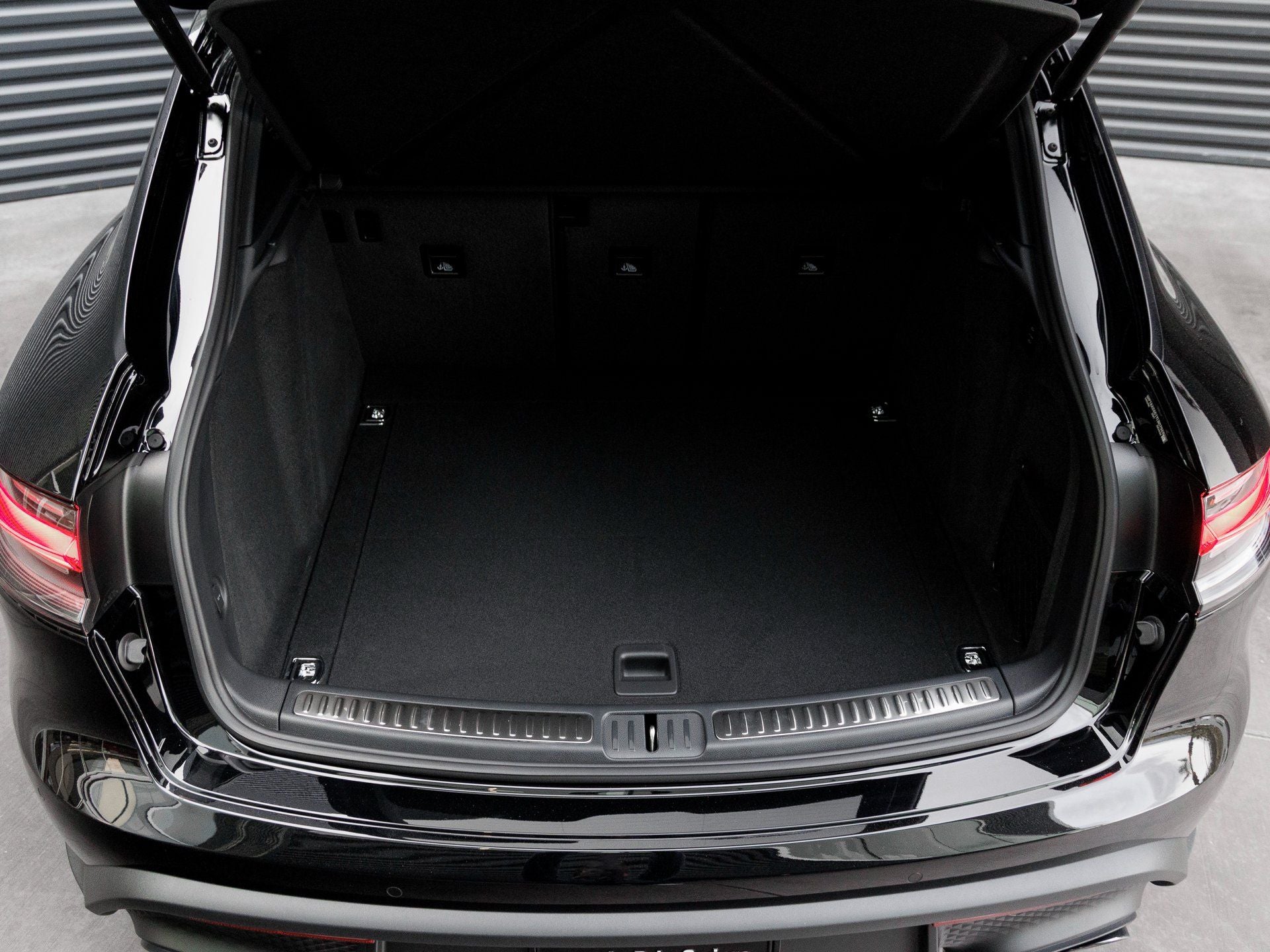 2026 Porsche Macan Macan T