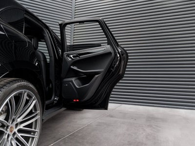 2026 Porsche Macan Macan T