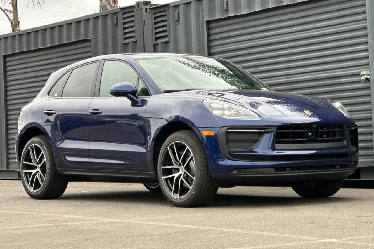 2026 Porsche Macan Macan