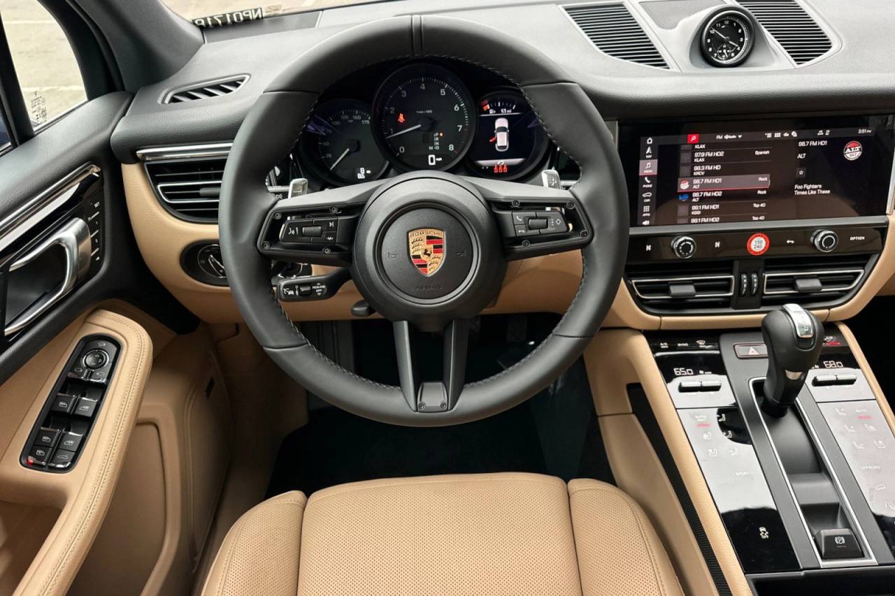 2026 Porsche Macan Macan