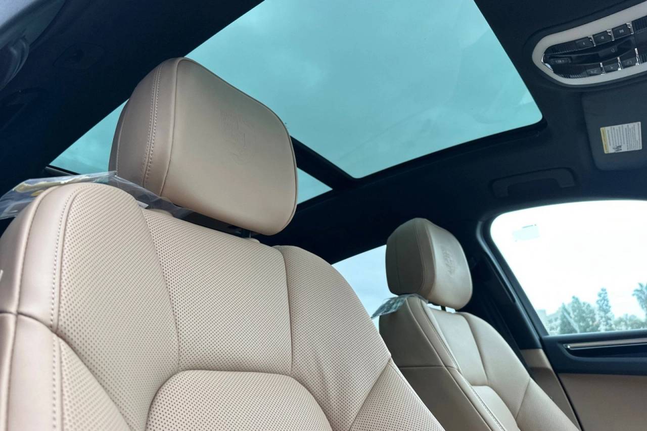 2026 Porsche Macan Macan