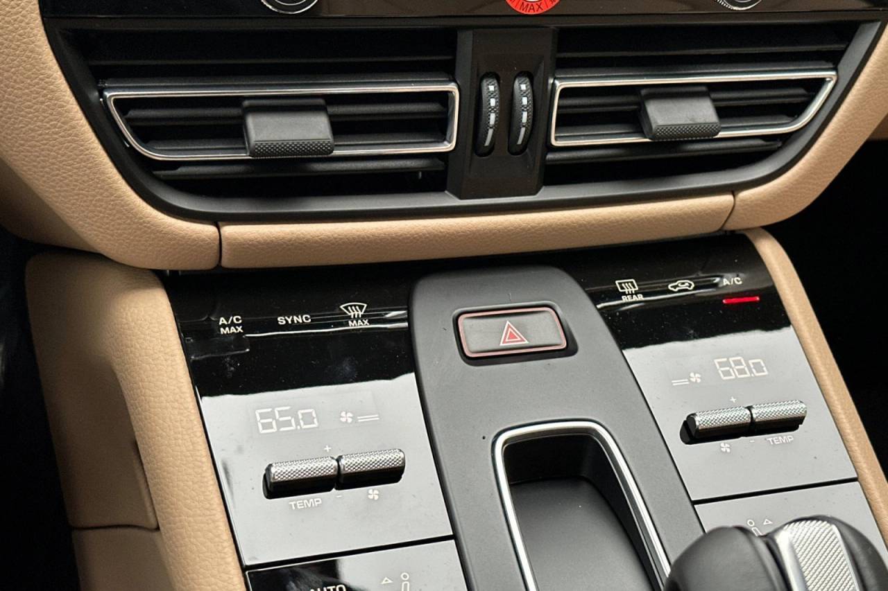 2026 Porsche Macan Macan